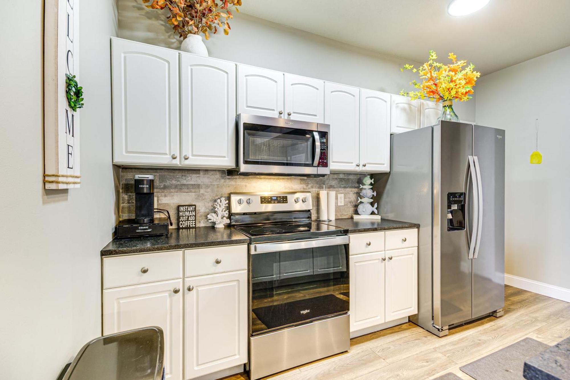 Waterfront Lake Ozark Condo With Deck And Pools Εξωτερικό φωτογραφία
