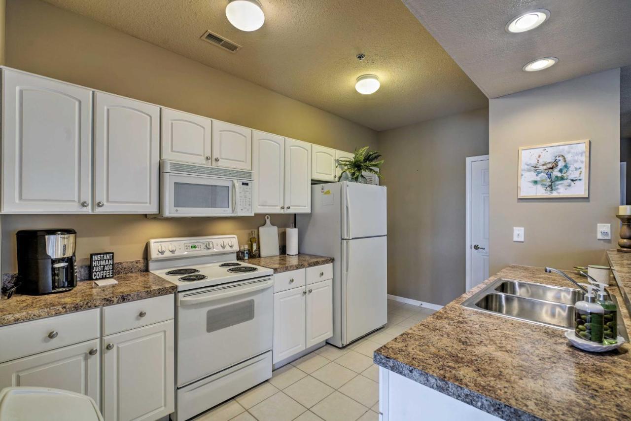 Waterfront Lake Ozark Condo With Deck And Pools Εξωτερικό φωτογραφία